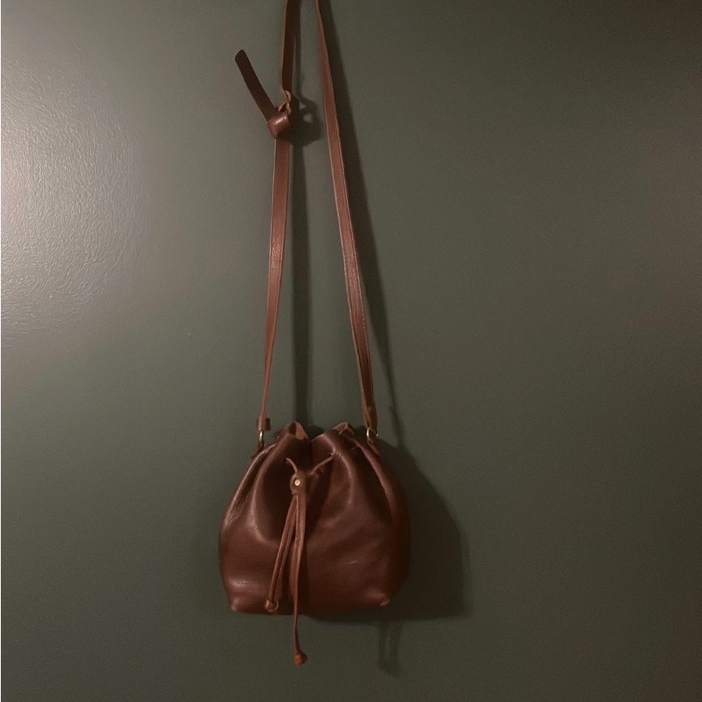 Portland Leather Nutmeg small bucket bag